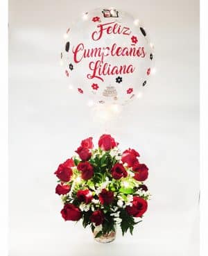 Arreglo Floral con rosas y burbuja personalizadas con luces