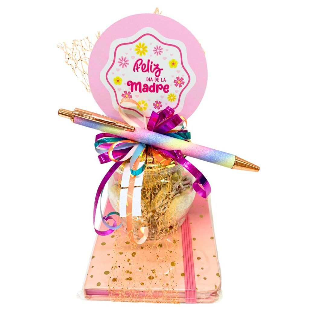 Detalle Libreta y Alfajores Mamá