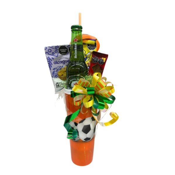 detalle cerveza vaso futbolero